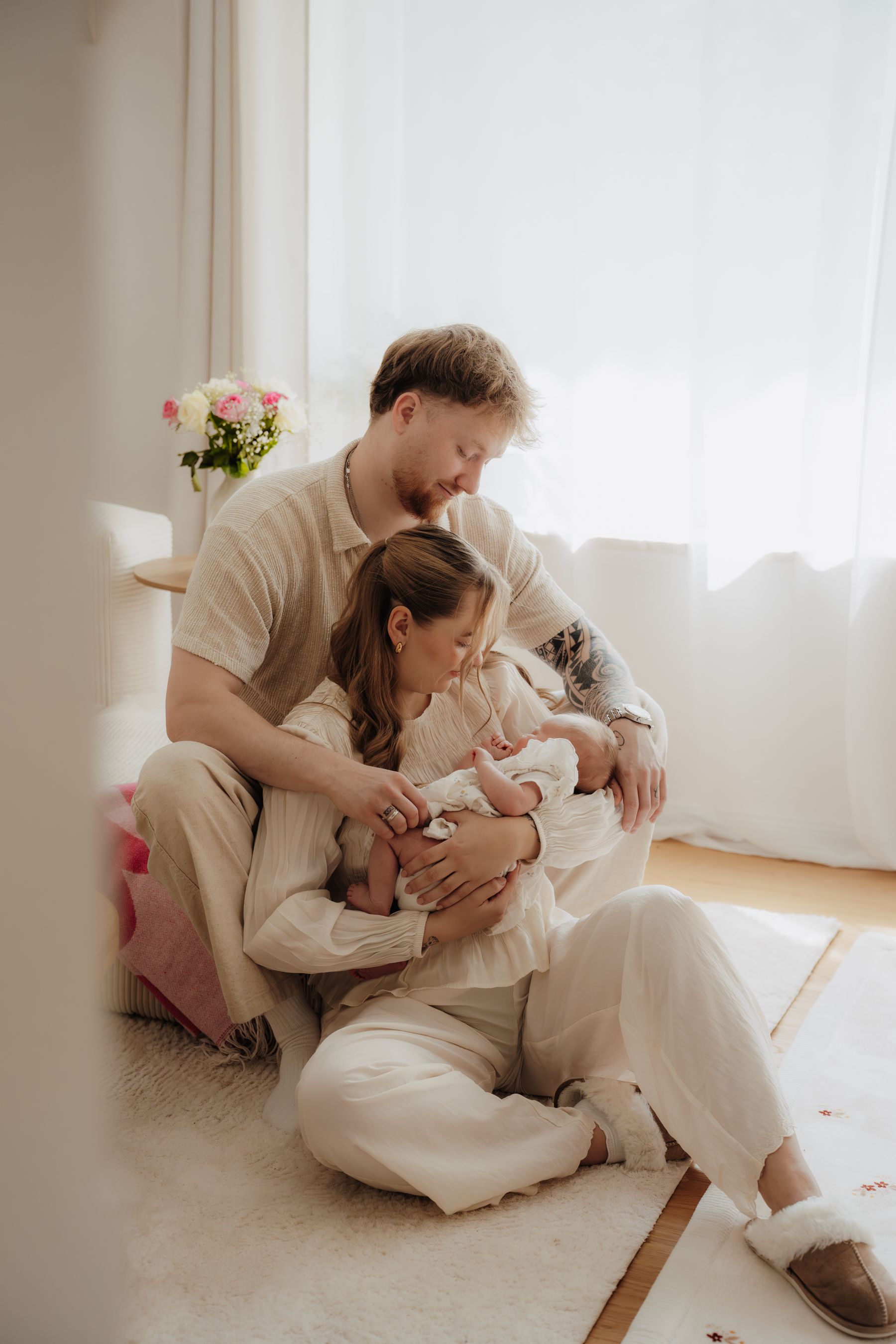 Einblick Familie mit Neugeborenem